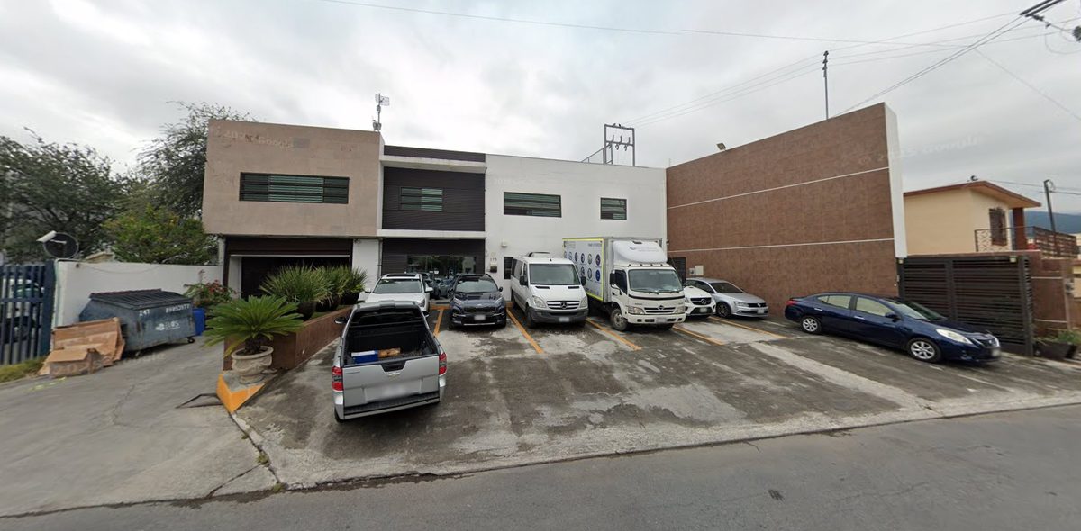 Fachada de Bordados A&M en Monterrey, Nuevo León